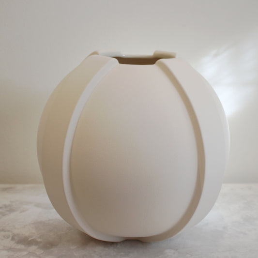 Vinci Vase - Raw White