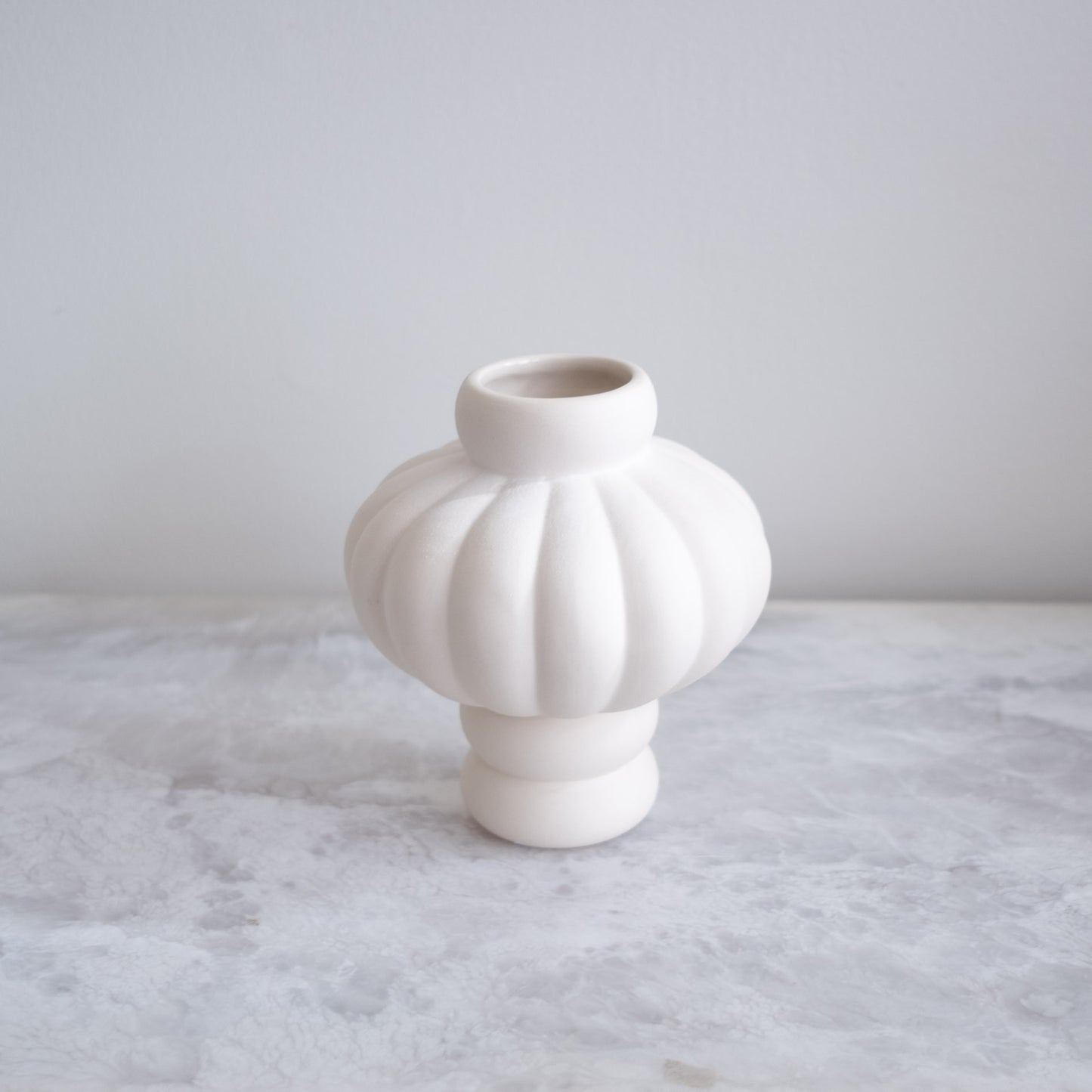 Raw White Ceramic Small Balloon Vase – Anyon Design and Atelier